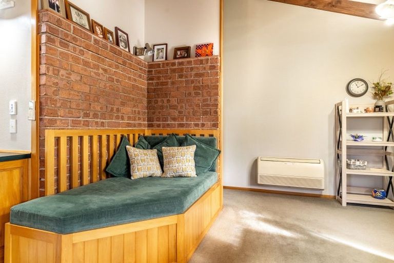 Photo of property in 10 Calder Place, Winton, 9720