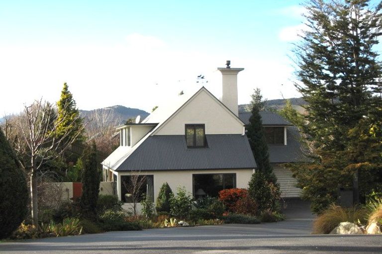 Photo of property in 43 Manuka Crescent, Wanaka, 9305