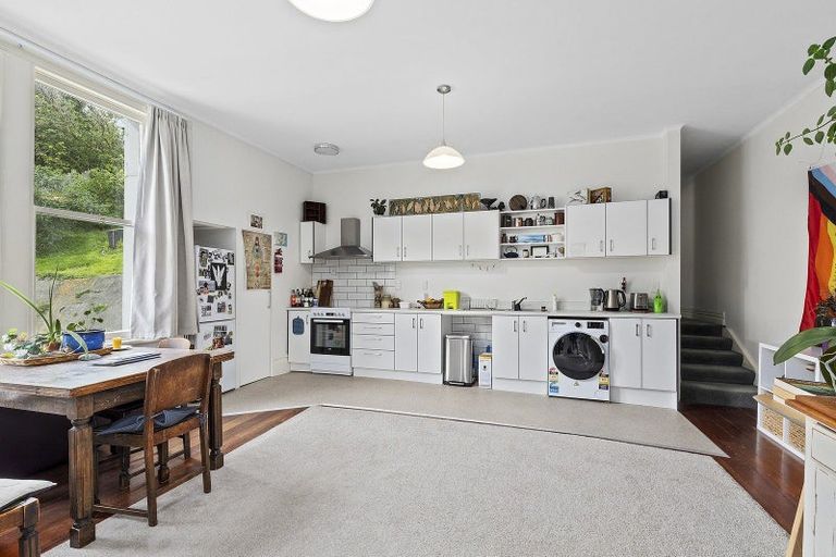 Photo of property in 2 Caprera Street, Melrose, Wellington, 6023