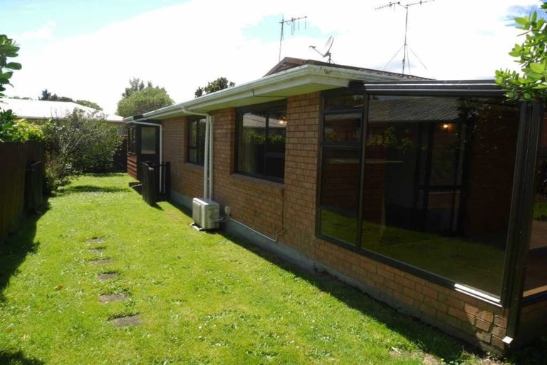 Photo of property in 21 Moana Road, Paraparaumu, 5032