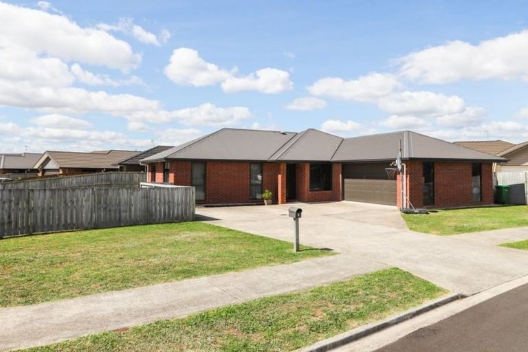 Photo of property in 2 Beckham Close, Grandview Heights, Hamilton, 3200