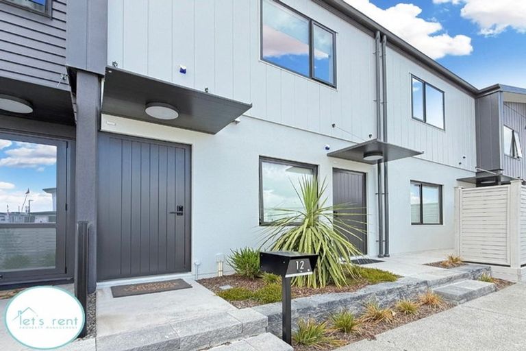 Photo of property in 2 Tara Lane, Manurewa, 2102