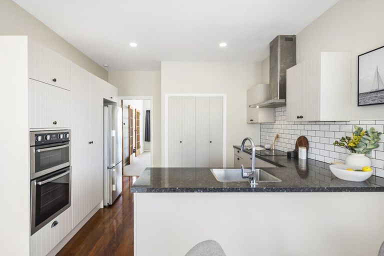 Photo of property in 45a Kemp Street, Kilbirnie, Wellington, 6022