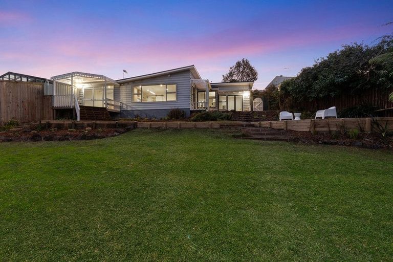 Photo of property in 49 Jaemont Avenue, Te Atatu South, Auckland, 0610