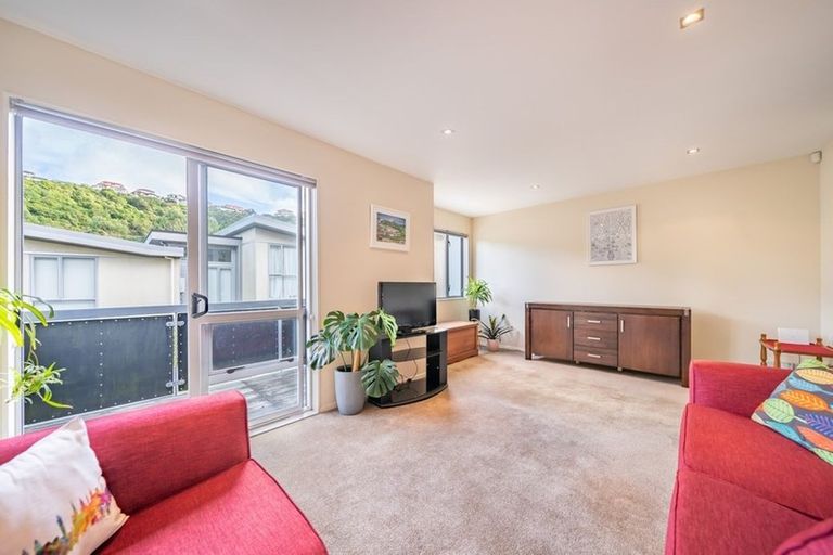 Photo of property in 8/114 Mitchell Street, Brooklyn, Wellington, 6021