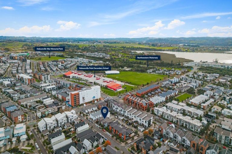 Photo of property in 37 Mapou Road, Hobsonville, Auckland, 0616