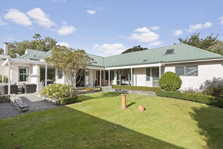 Photo of property in 379 Fergusson Drive, Heretaunga, Upper Hutt, 5018