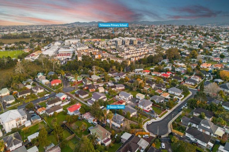 Photo of property in 9 Devon Street, Te Atatu South, Auckland, 0610