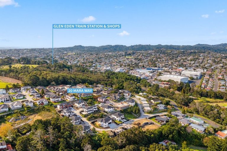 Photo of property in 20 Mara Way, Sunnyvale, Auckland, 0612