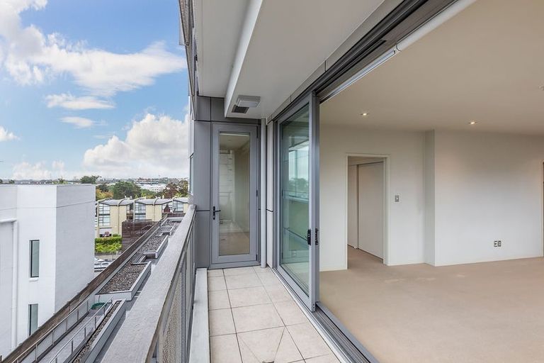 Photo of property in Maison Apartments, 202/16 Huron Street, Takapuna, Auckland, 0622