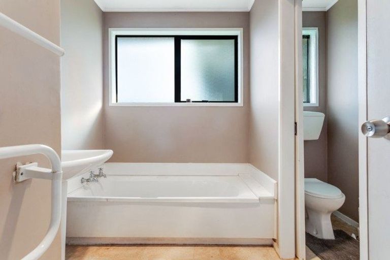 Photo of property in 7 Le Havre Place, Takanini, 2112