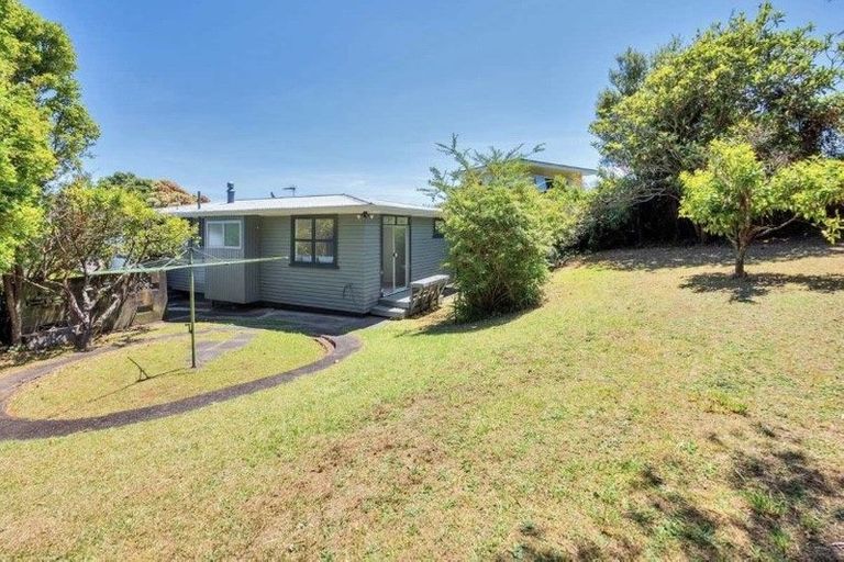 Photo of property in 66 Bond Crescent, Forrest Hill, Auckland, 0620