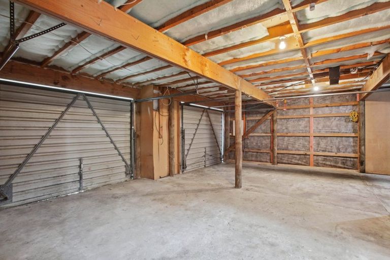 Photo of property in 16 Leaming Place, Clarks Beach, 2122