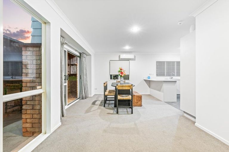 Photo of property in 305 Royal Road, Massey, Auckland, 0614