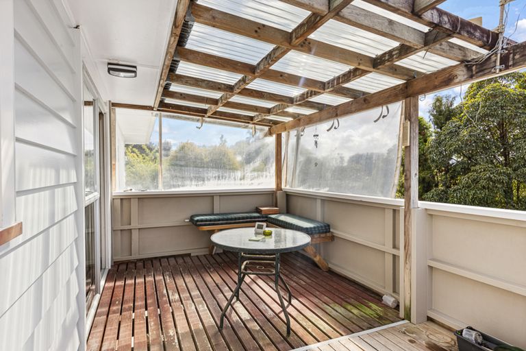 Photo of property in 7 Hilling Street, Titirangi, Auckland, 0604