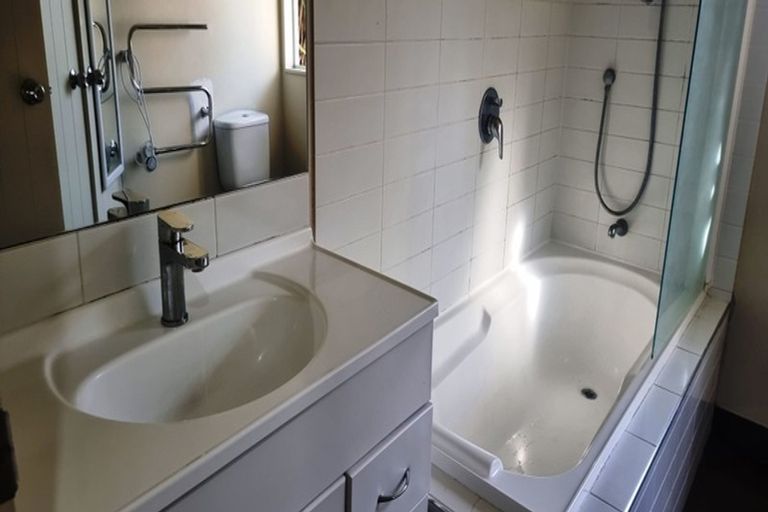 Photo of property in 10 Laurel Oak Drive, Schnapper Rock, Auckland, 0632