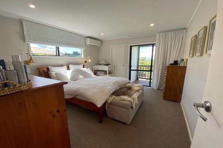 Photo of property in 4 Waiora Road, Stanmore Bay, Whangaparaoa, 0932