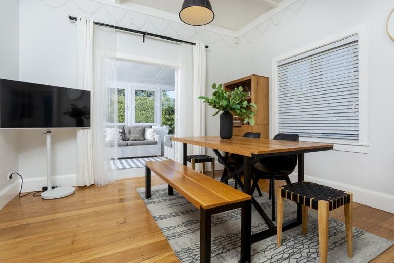 Photo of property in 313 Royal Road, Massey, Auckland, 0614