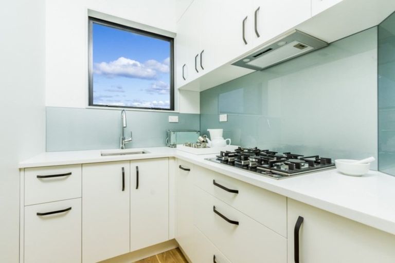 Photo of property in 5 Tawatawa Street, Long Bay, Auckland, 0630