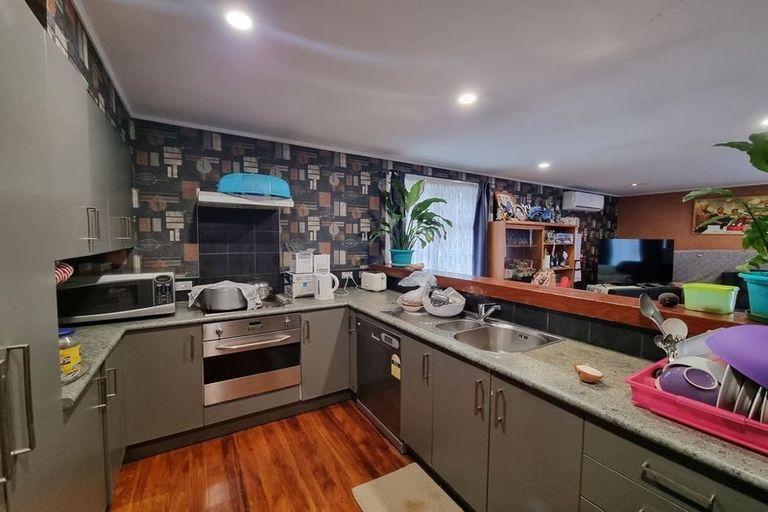 Photo of property in 6 Daphne Road, Papatoetoe, Auckland, 2025