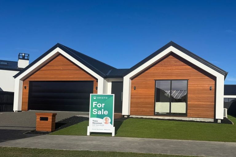 Photo of property in 9 Guinea Drive, Prebbleton, 7676