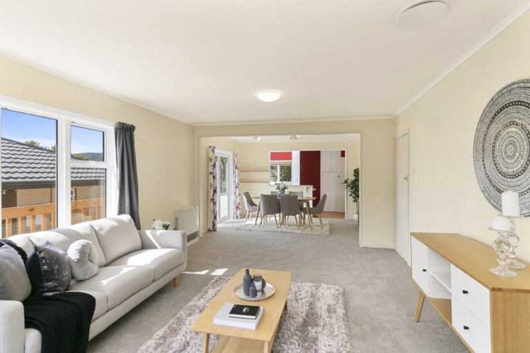 Photo of property in 63a The Drive, Tawa, Wellington, 5028