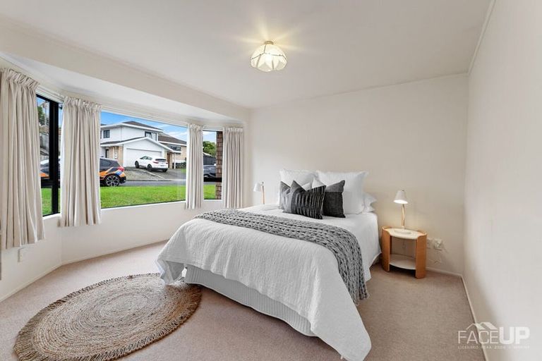 Photo of property in 14 Milan Drive, Glen Eden, Auckland, 0602