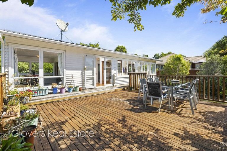 Photo of property in 21a Harrybrook Road, Green Bay, Auckland, 0604