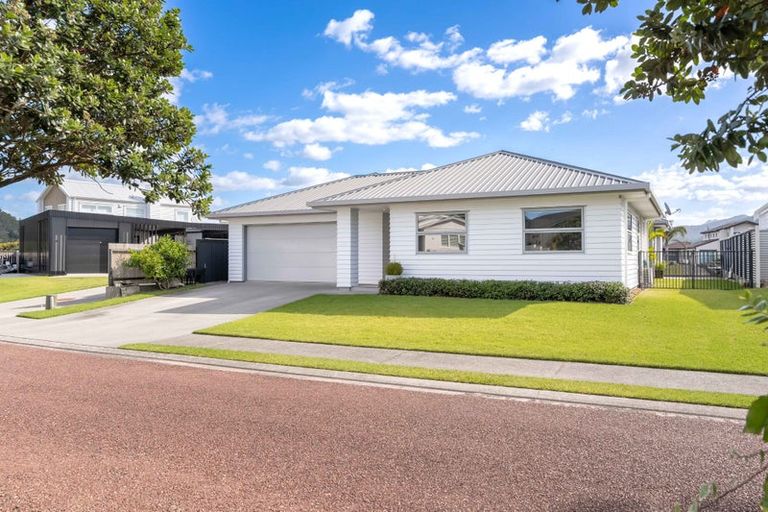 Photo of property in 105 Motu Hei, Pauanui, Hikuai, 3579