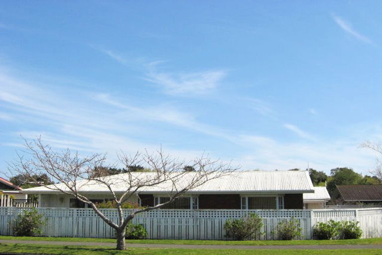 Photo of property in 11 Karamea Street, Whalers Gate, New Plymouth, 4310