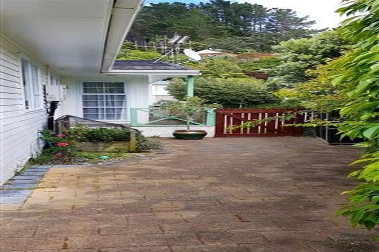 Photo of property in 22 Oriel Avenue, Tawa, Wellington, 5028