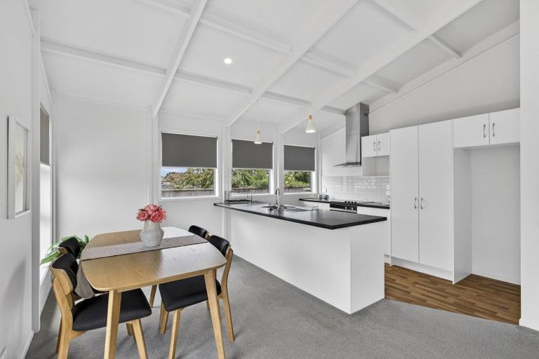 Photo of property in 6b Walsh Road, Westown, New Plymouth, 4310