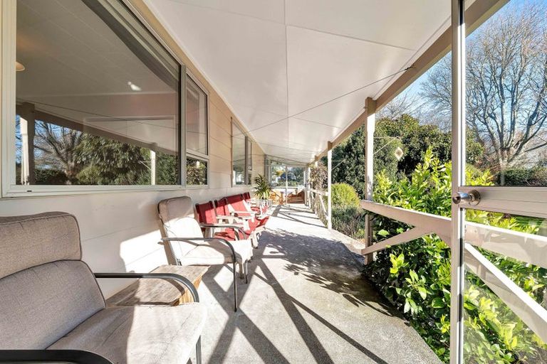 Photo of property in 71 Tarata Road, Inglewood, 4387