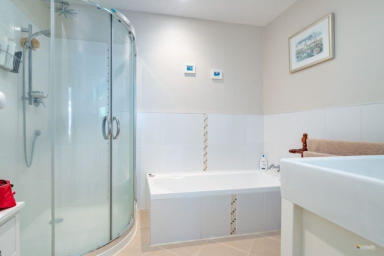 Photo of property in 246 Plateau Road, Te Marua, Upper Hutt, 5018