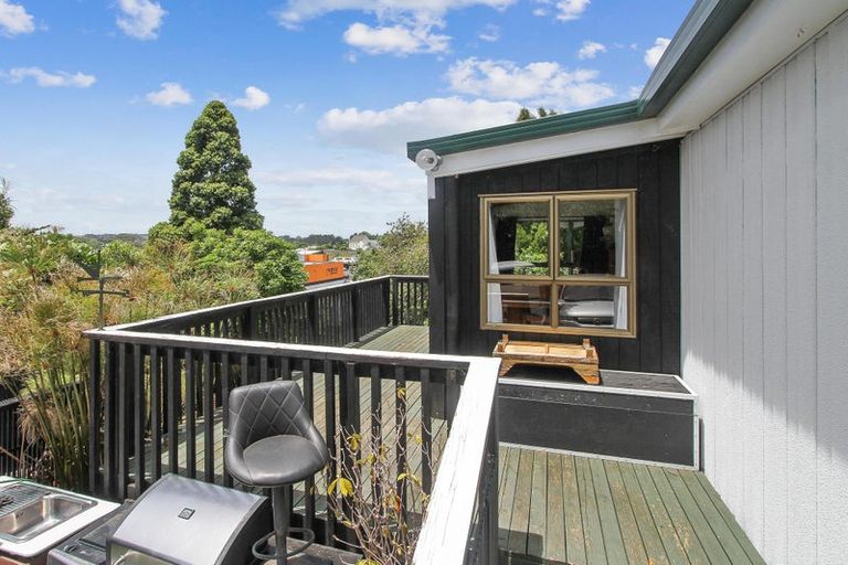 Photo of property in 9 Constable Road, Waiuku, 2123