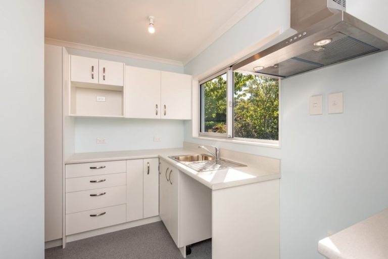 Photo of property in 28 Woolwich Close, Whitby, Porirua, 5024