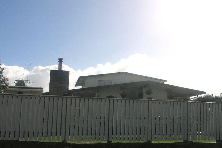 Photo of property in 43 Kimberley Grove, Westbrook, Palmerston North, 4412