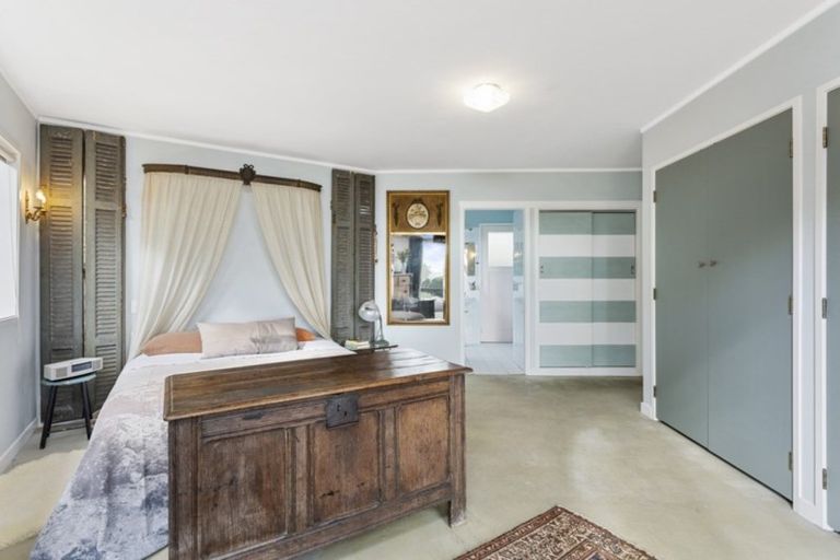 Photo of property in 96 Ngataringa Road, Devonport, Auckland, 0624