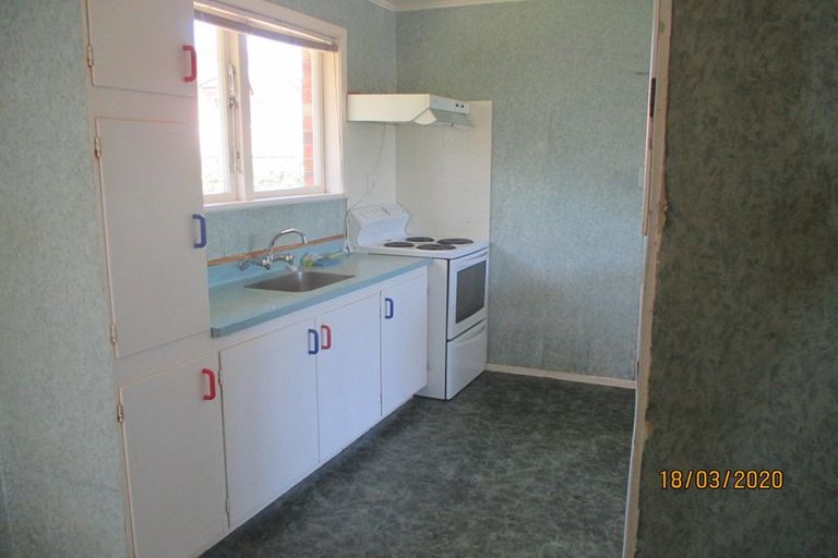 Photo of property in 1/3a Huapai Street, Onehunga, Auckland, 1061