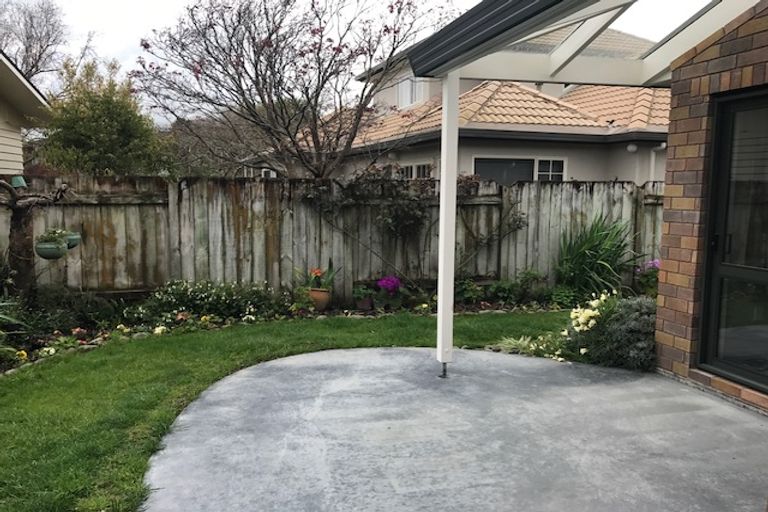 Photo of property in 5a Chilton Grove, Hokowhitu, Palmerston North, 4410