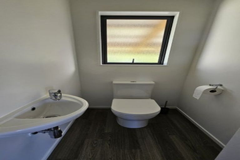 Photo of property in 10 Leigh Road, Leigh, 0985