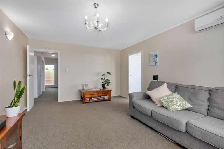 Photo of property in 96 Hampshire Street, Cannons Creek, Porirua, 5024