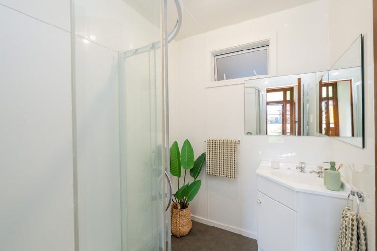 Photo of property in 11 Essex Street, Winton, 9720