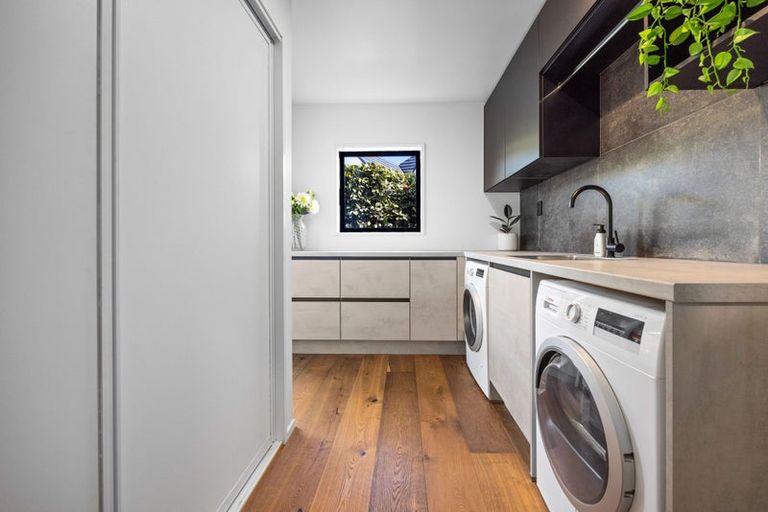 Photo of property in 4 Wairarapa Terrace, Merivale, Christchurch, 8014