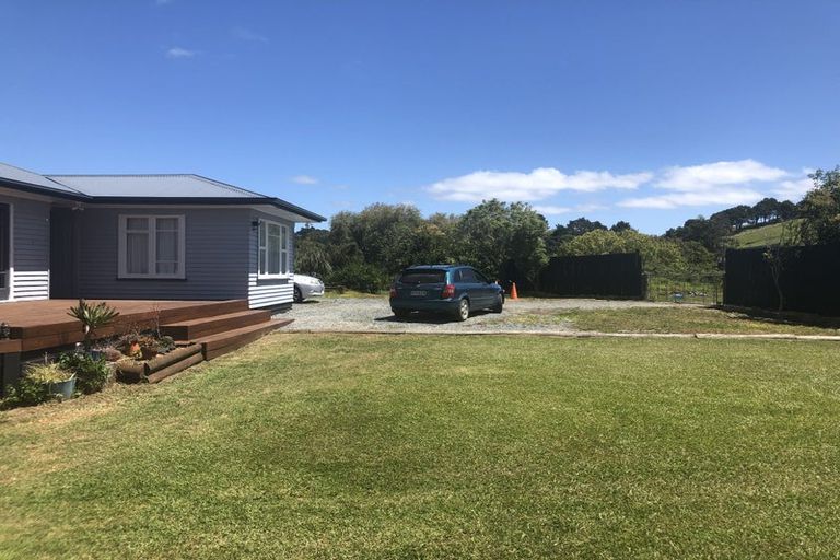 Photo of property in 2083a Paparoa Valley Road, Paparoa, 0571
