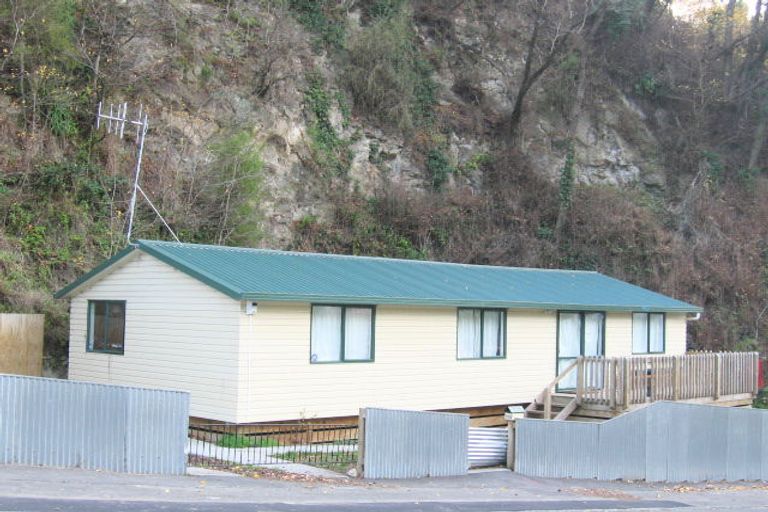 Photo of property in 112 Milton Road, Hospital Hill, Napier, 4110