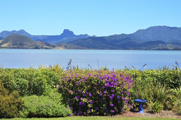 Photo of property in 132 Harbour Drive, Matarangi, Whitianga, 3592