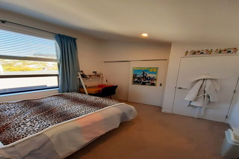 Photo of property in 15/8 Thatcher Crescent, Crofton Downs, Wellington, 6035