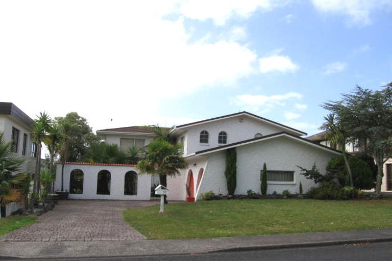 Photo of property in 22 Pakira Avenue, Glendene, Auckland, 0602