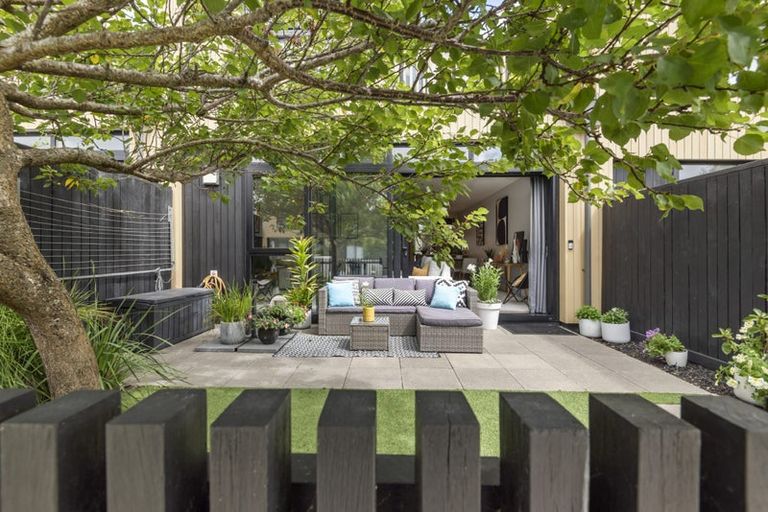 Photo of property in 16 Hastings Street, Hobsonville, Auckland, 0616